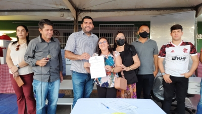 Prefeitura de Nova Floresta entrega equipamentos escolares para escolas e creches da rede municipal de ensino