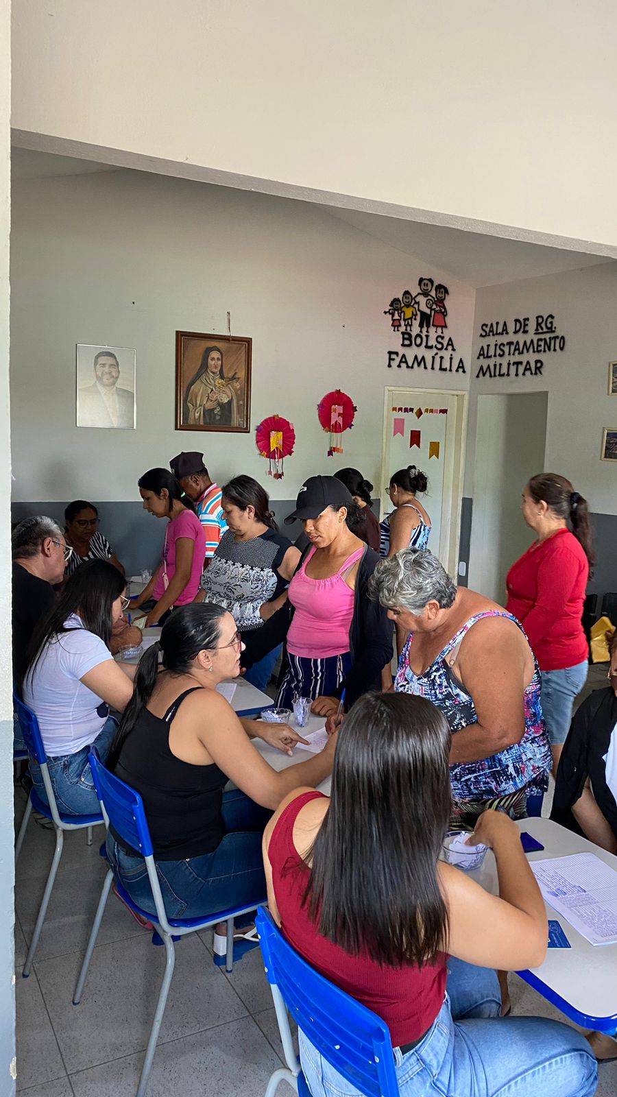 Secretaria de Assistência Social, juntamente com a Prefeitura Municipal de Nova Floresta realizaram mais uma entrega de alimentos através do PAA