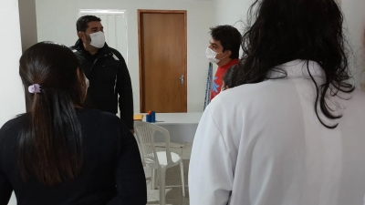 Prefeito e secretário de Saúde visitam novas instalações da Farmácia Básica Municipal
