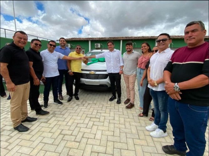Inauguração do Centro Esportivo anexo a Escola Papa Paulo VI + Entregas de Três Veículos