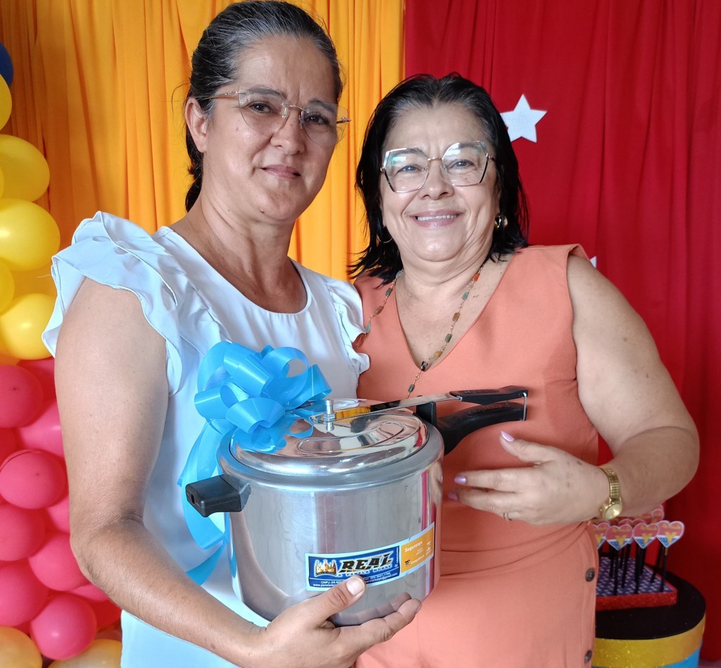 Prefeitura de Nova Floresta promove comemoração do Dia das Mães no SCFV