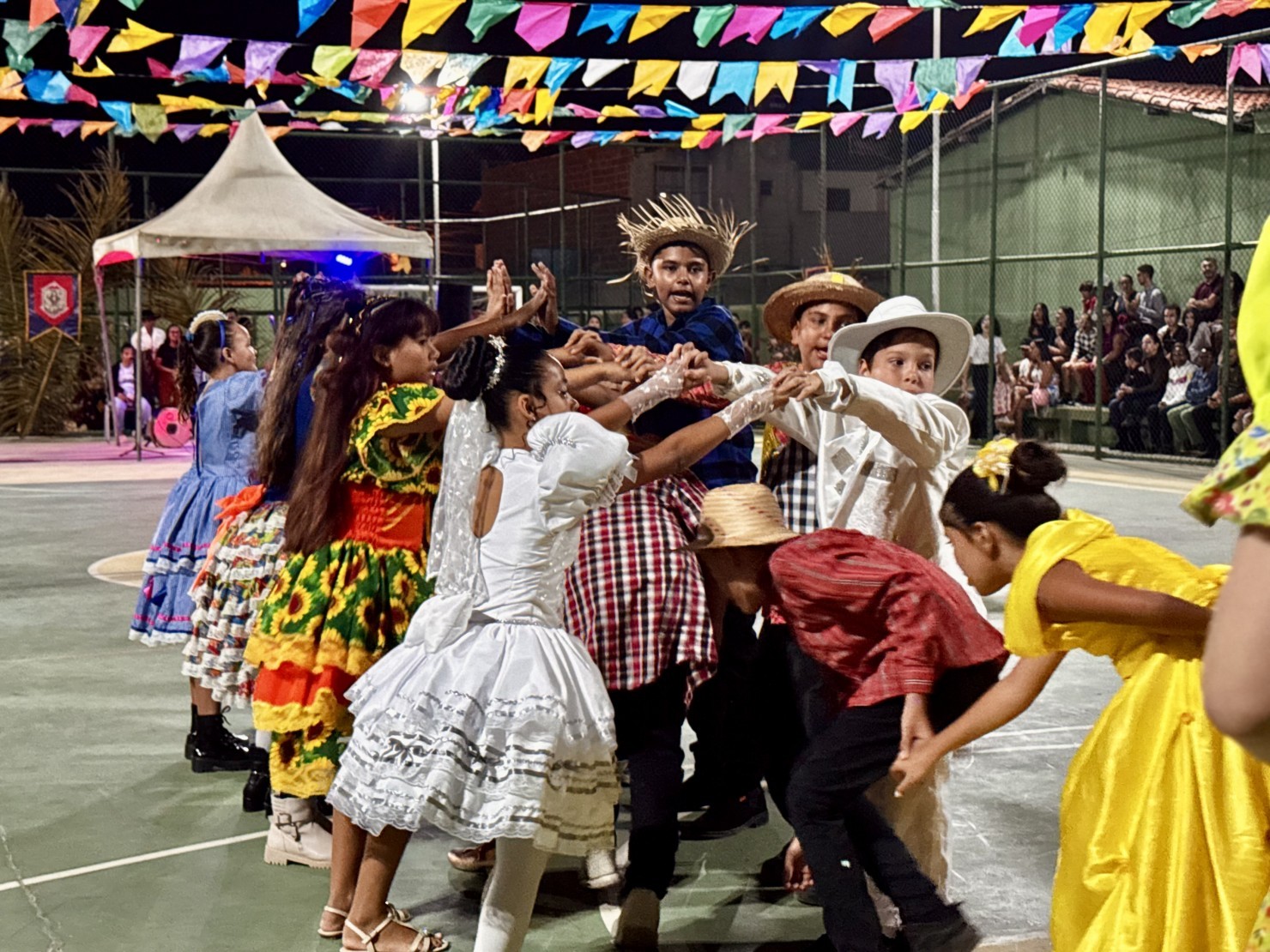 São João da Educação tem início com grande festa na Escola Papa Paulo VI