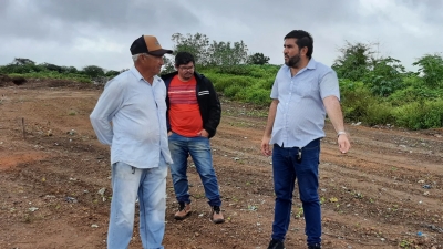 Prefeito Jarson visita local do novo Galpão de Reciclagem