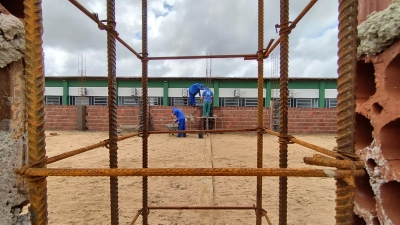 Prefeito Jarson acompanha obras de construção de Auditório anexo à Escola Delane Santos