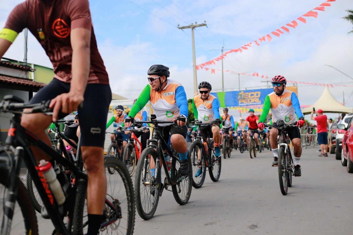 Eco Pedal reúne ciclistas de toda a região durante as festividades de 66 anos de Nova Floresta