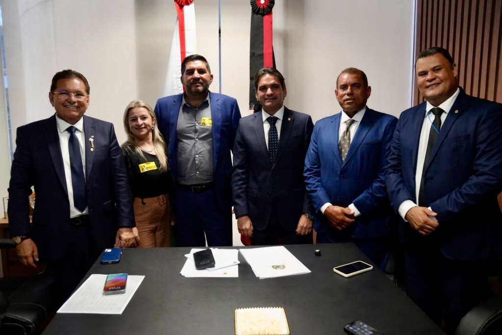 O Prefeito Jarson Santos esteve em Brasília participando da 25° Marcha dos Prefeitos