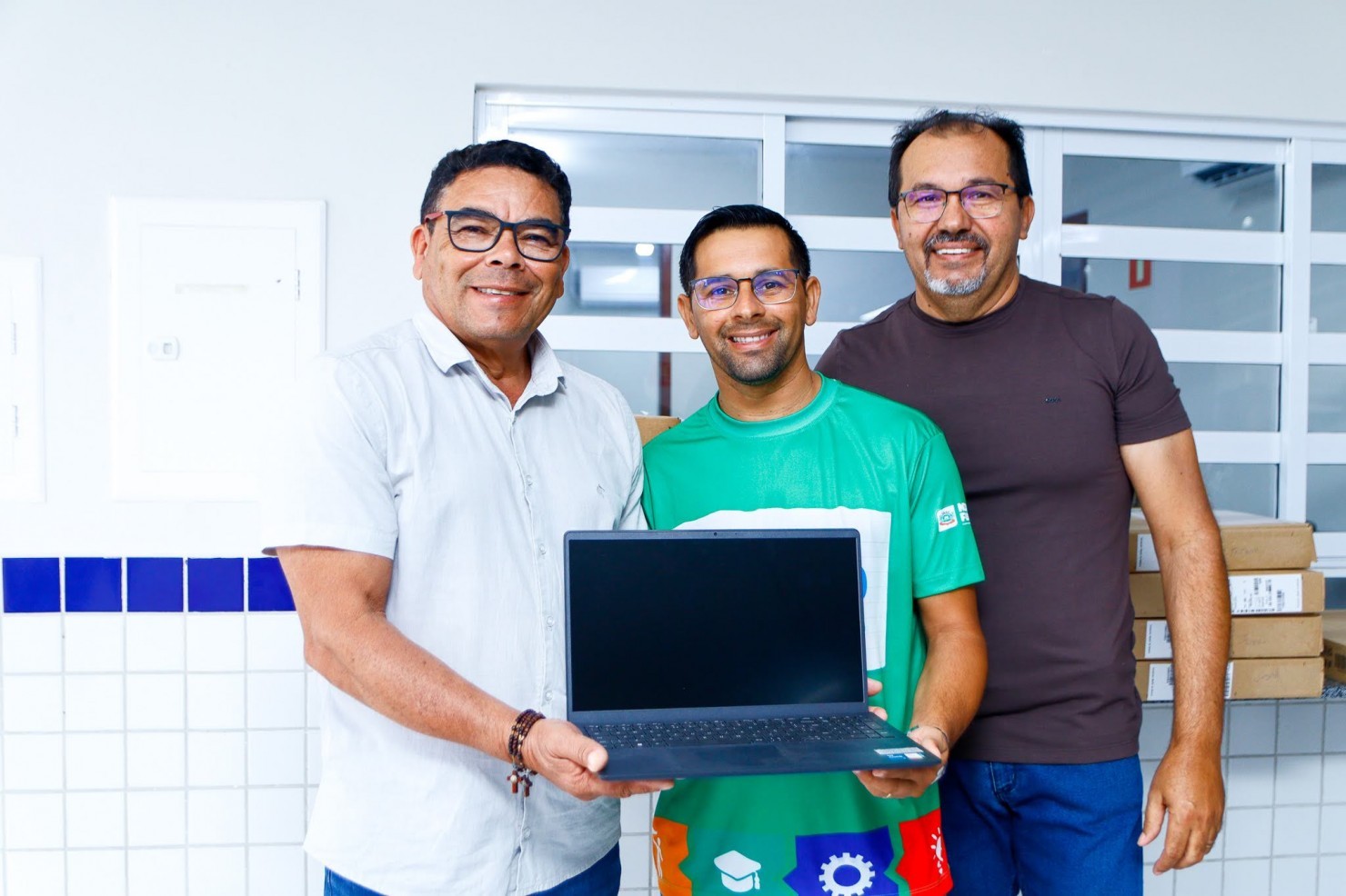 Prefeitura amplia estrutura das escolas com entrega de novos equipamentos