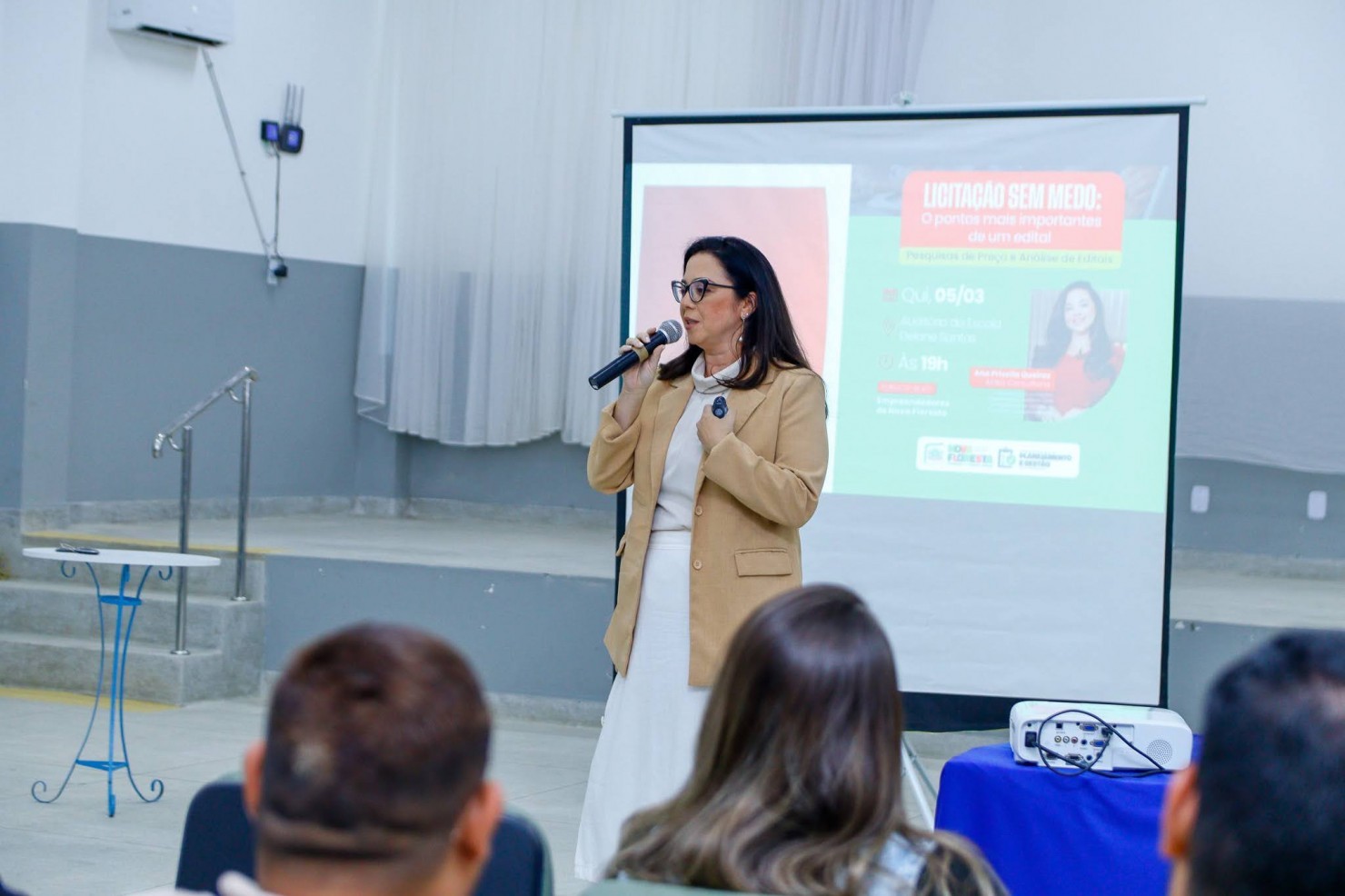 Prefeitura de Nova Floresta promove capacitação sobre licitações para empreendedores do município