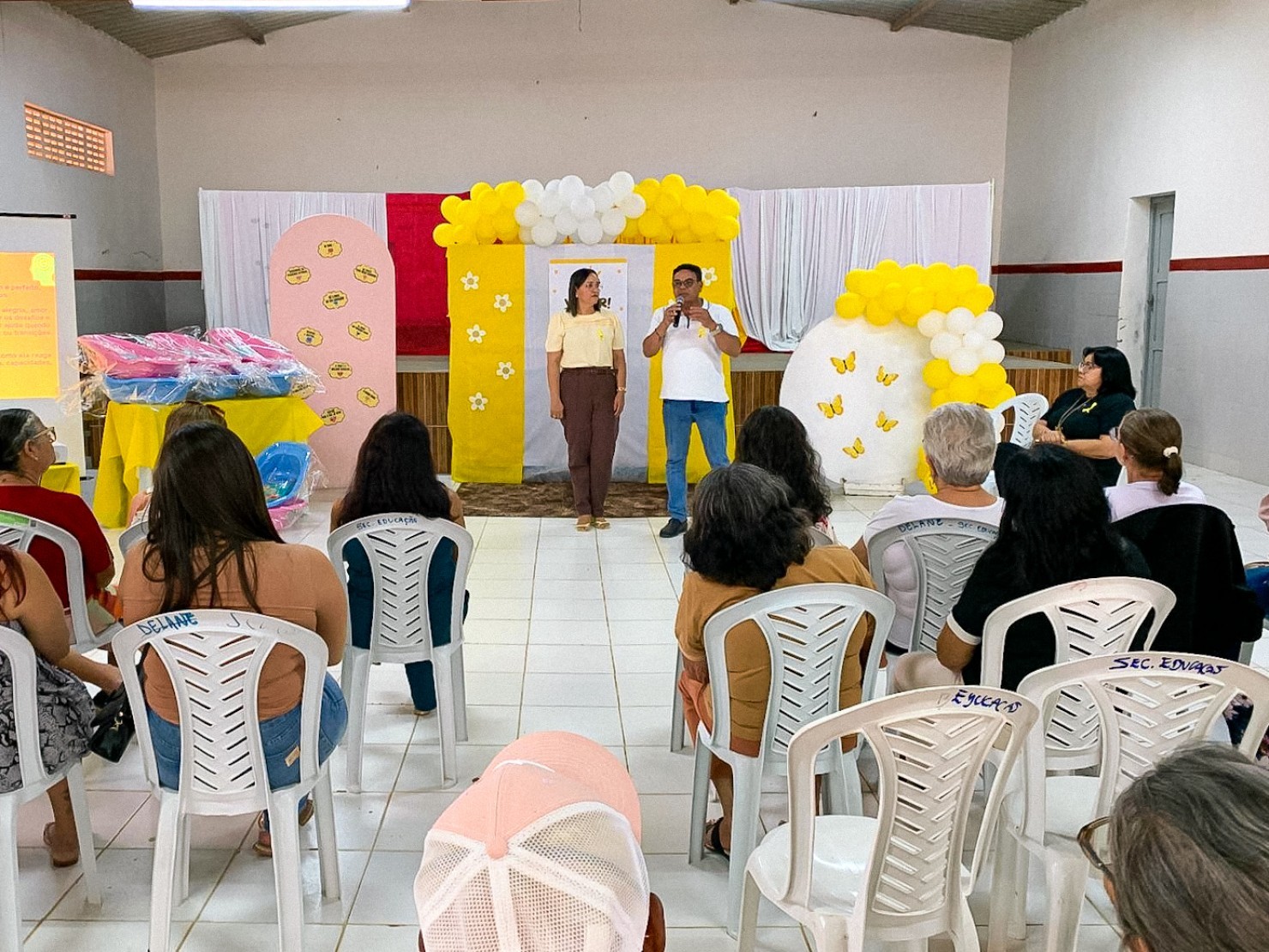 Setembro Amarelo: CRAS de Nova Floresta promove palestra e entrega de kits gestantes