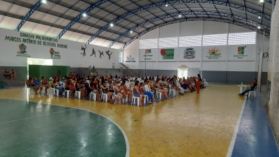 Prefeitura de Nova Floresta promove reunião com beneficiários do Leite da Paraíba