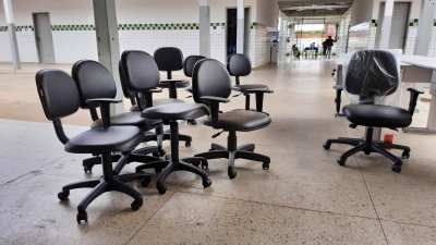 Prefeitura de Nova Floresta realiza entrega de equipamentos mobiliários nas escolas da rede municipal de ensino