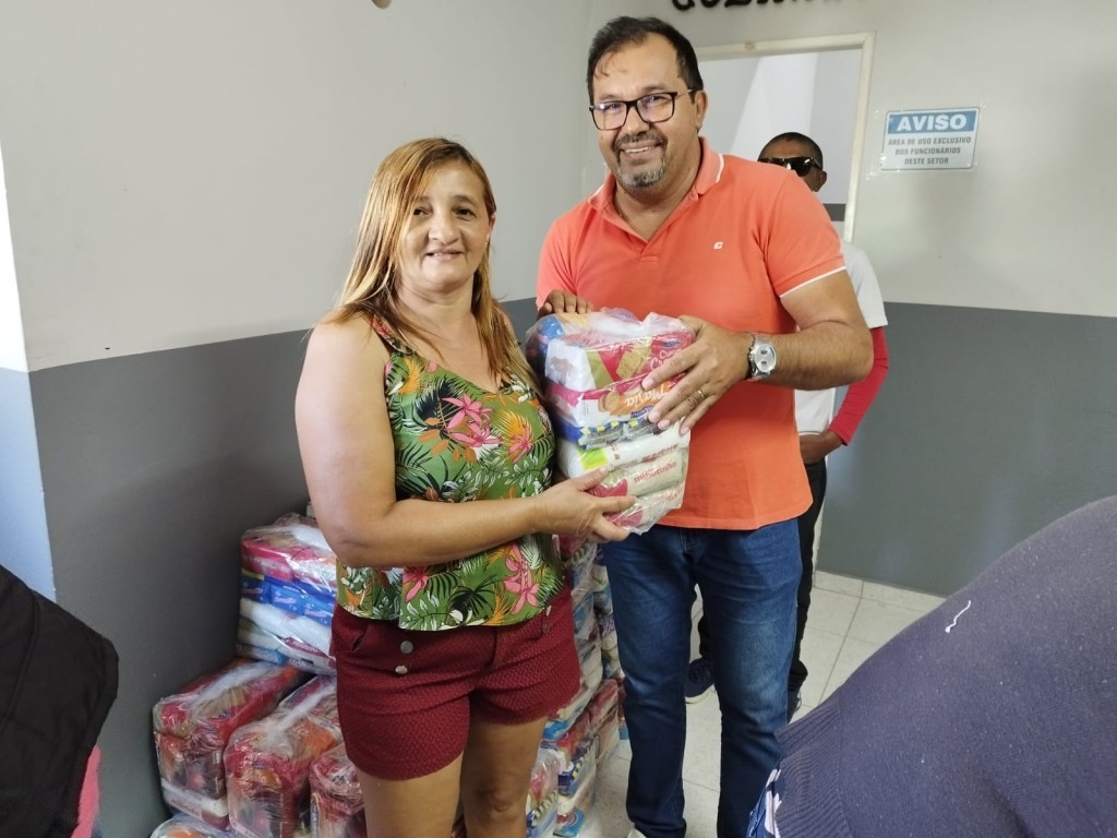 Prefeitura de Nova Floresta realiza entrega de cestas básicas nesta quarta