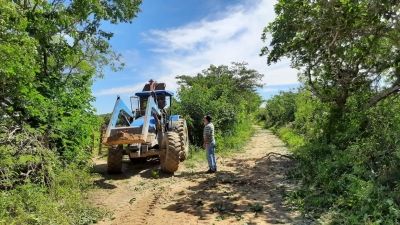 Prefeitura de Nova Floresta realiza serviços de roço em estradas vicinais da zona rural