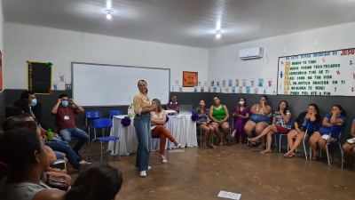Prefeitura de Nova Floresta realiza roda de conversa com mães de usuários do SCFV sobre o combate a violência contra a mulher