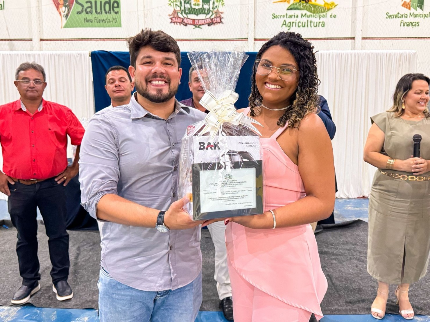 Prefeitura de Nova Floresta realiza jantar em homenagem aos professores da rede municipal