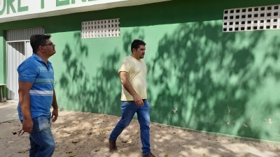 Prefeito Jarson acompanha início da substituição da cobertura metálica no Ginásio Alexandre Pereira Lima