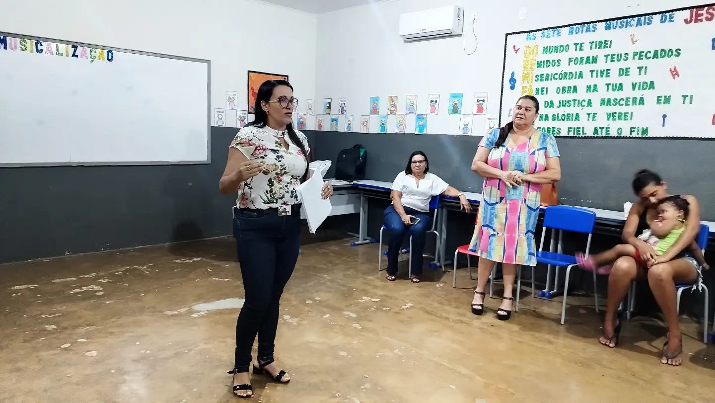 Equipe do Criança Feliz realiza reunião com mães das crianças cadastradas do programa