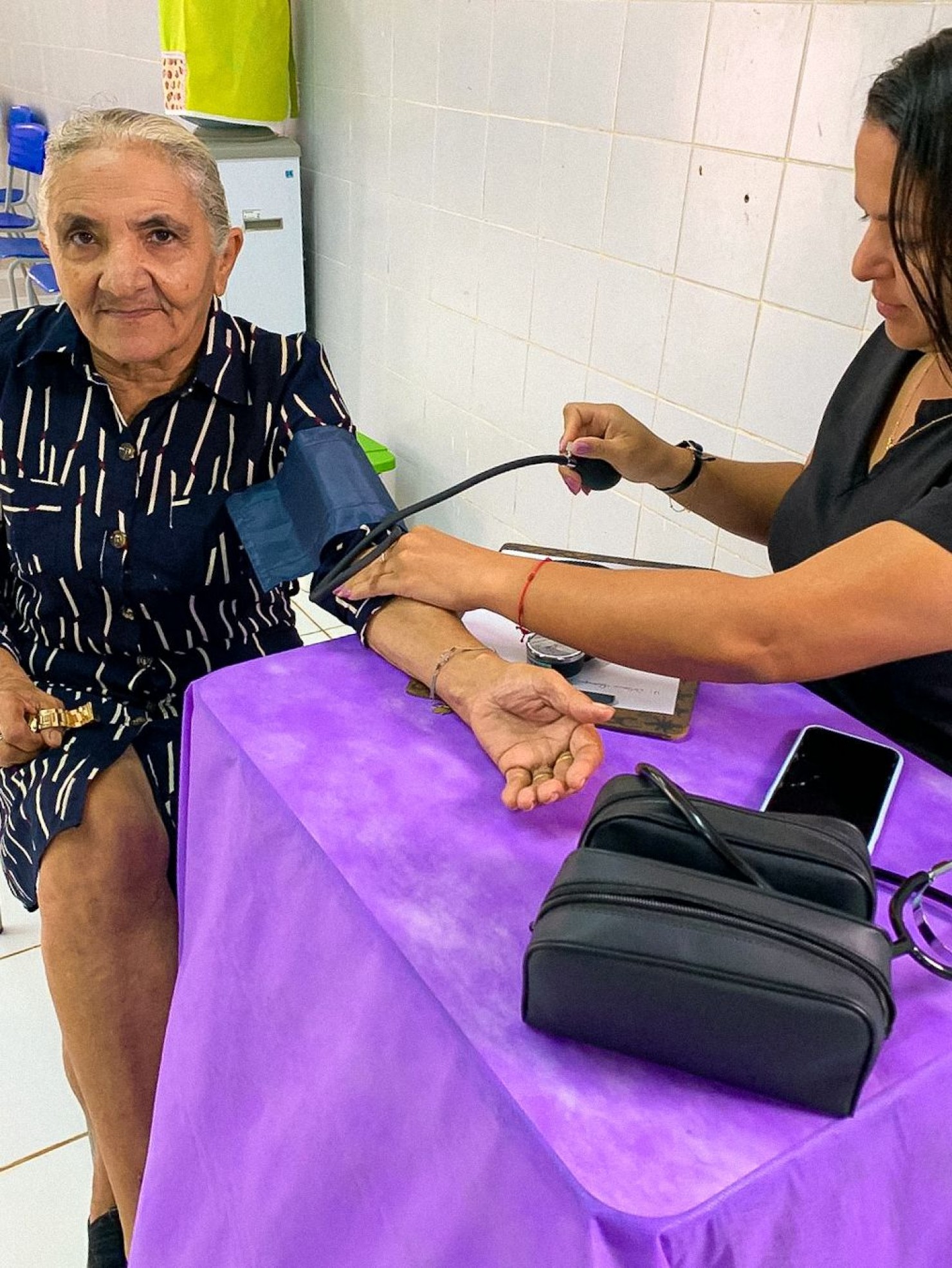 CRAS de Nova Floresta promove encontro do Agosto Lilás com palestra e serviços de saúde