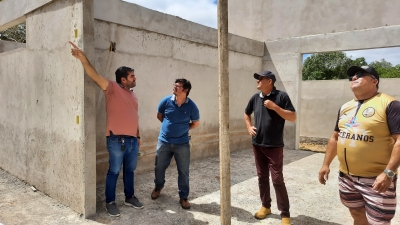 Prefeito participa de visita técnica em obras da nova Creche