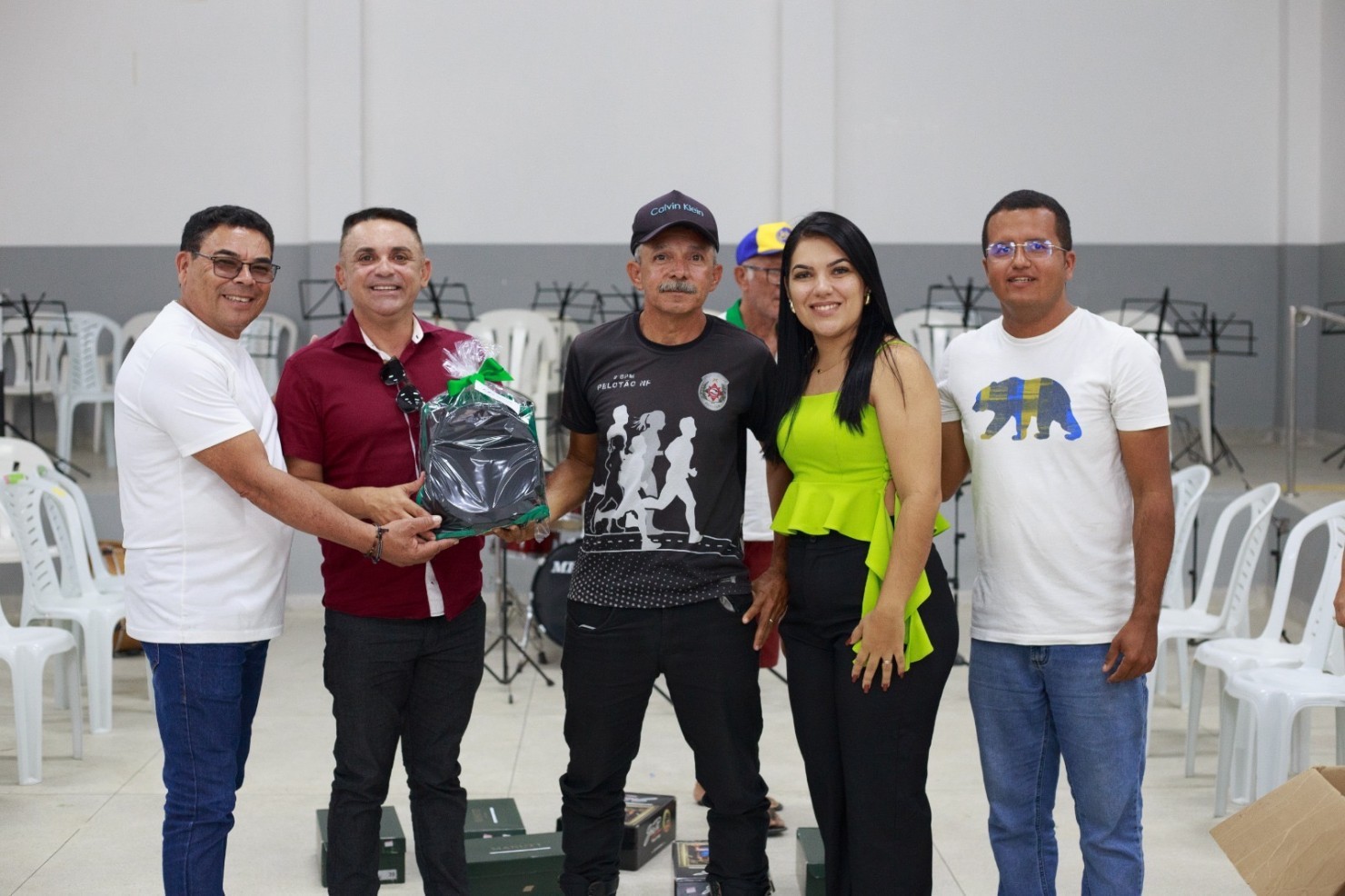 Prefeitura realiza entrega de novos fardamentos à Orquestra Filarmônica José Batista Dantas em comemoração aos 66 anos de emancipação política