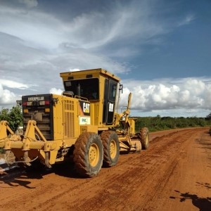 Prefeitura de Nova Floresta realiza serviços de roço em estradas vicinais da zona rural