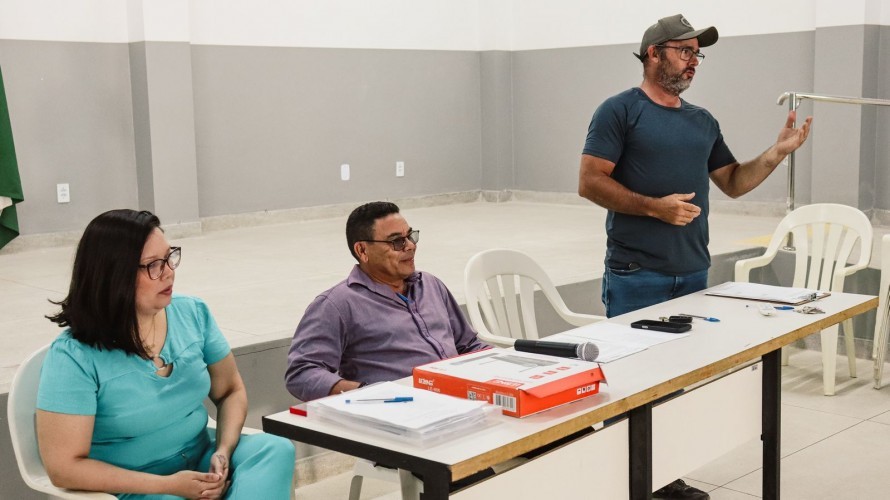 Prefeitura realiza reunião com agricultores familiares para fortalecer a merenda escolar