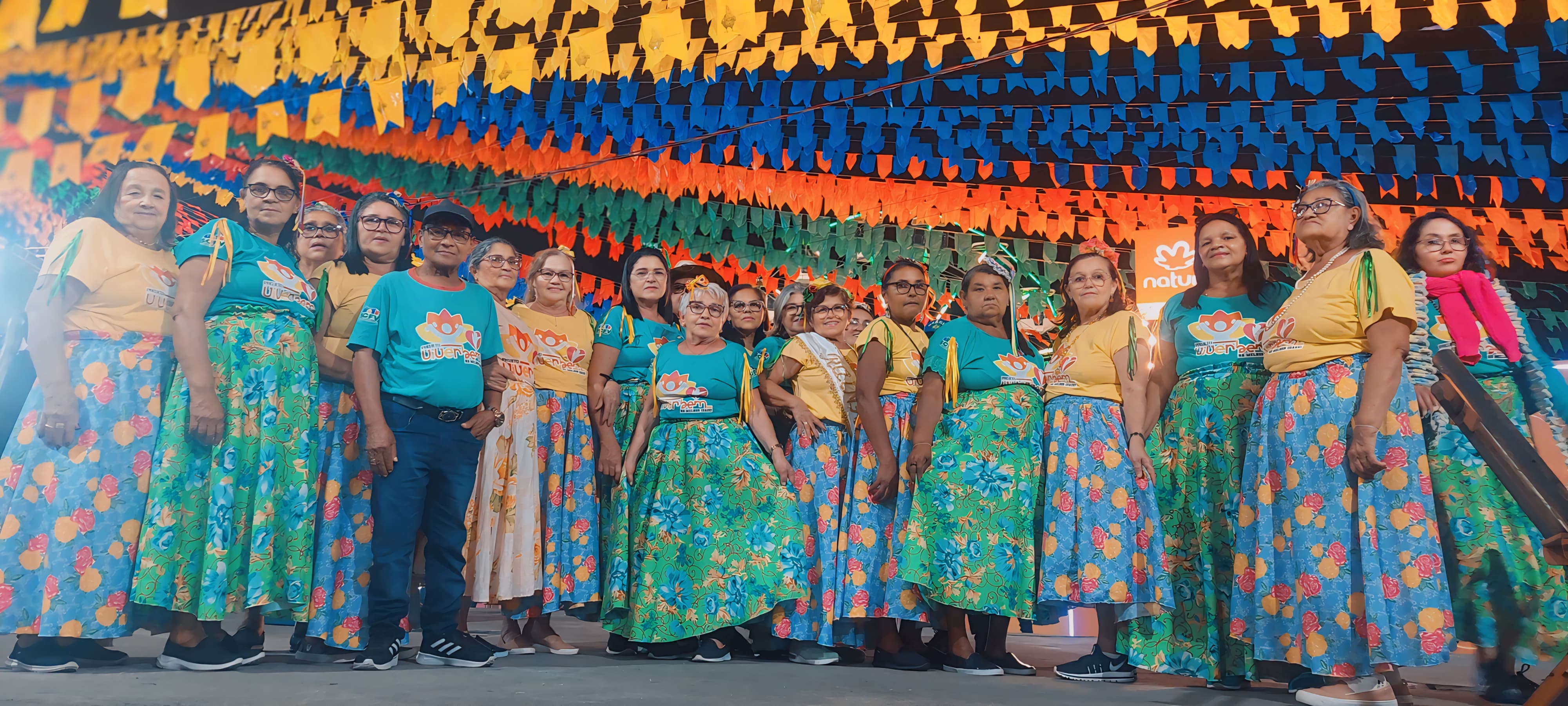 Prefeitura Municipal de Nova Floresta realiza passeio com Idosos