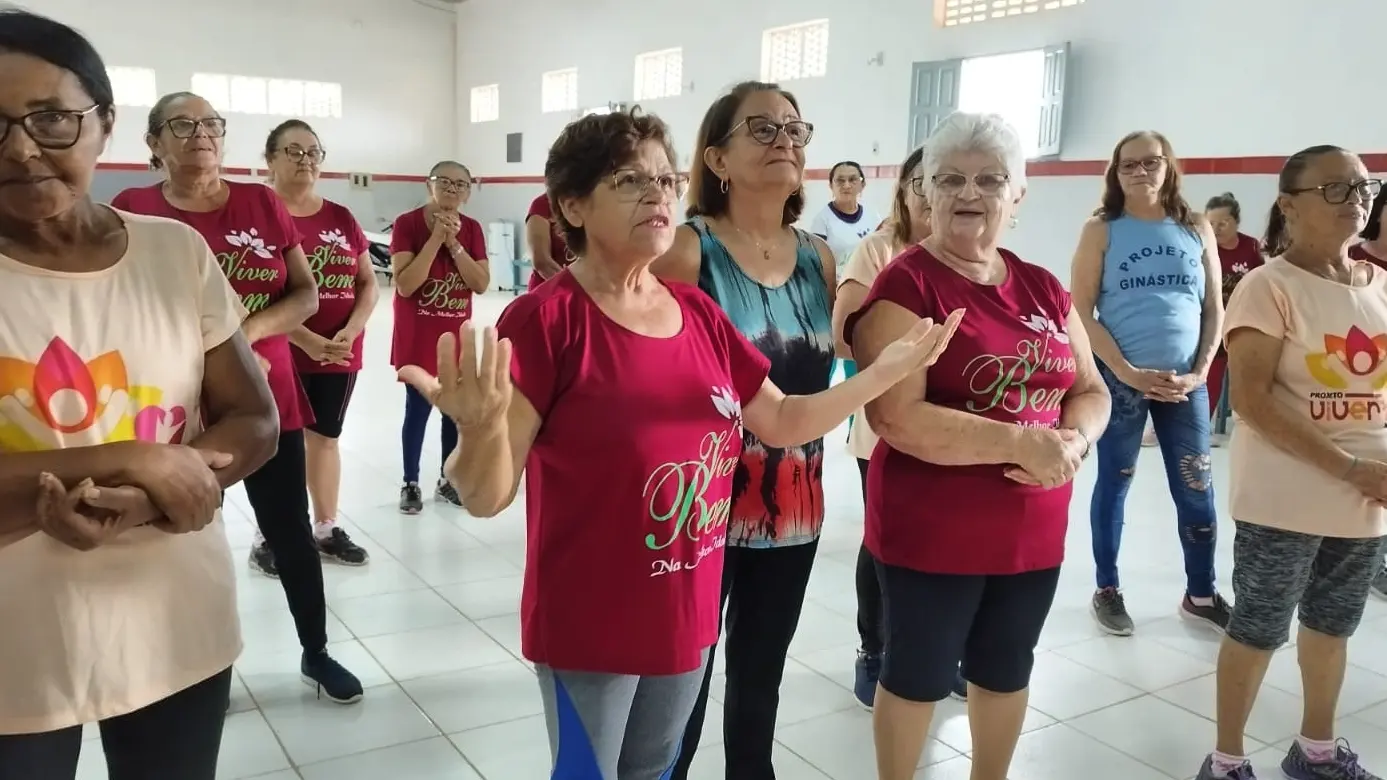 Prefeito Jarson acompanha retorno das atividades da Ginástica da Melhor Idade