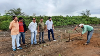 Prefeito Jarson visita local do novo Galpão de Reciclagem