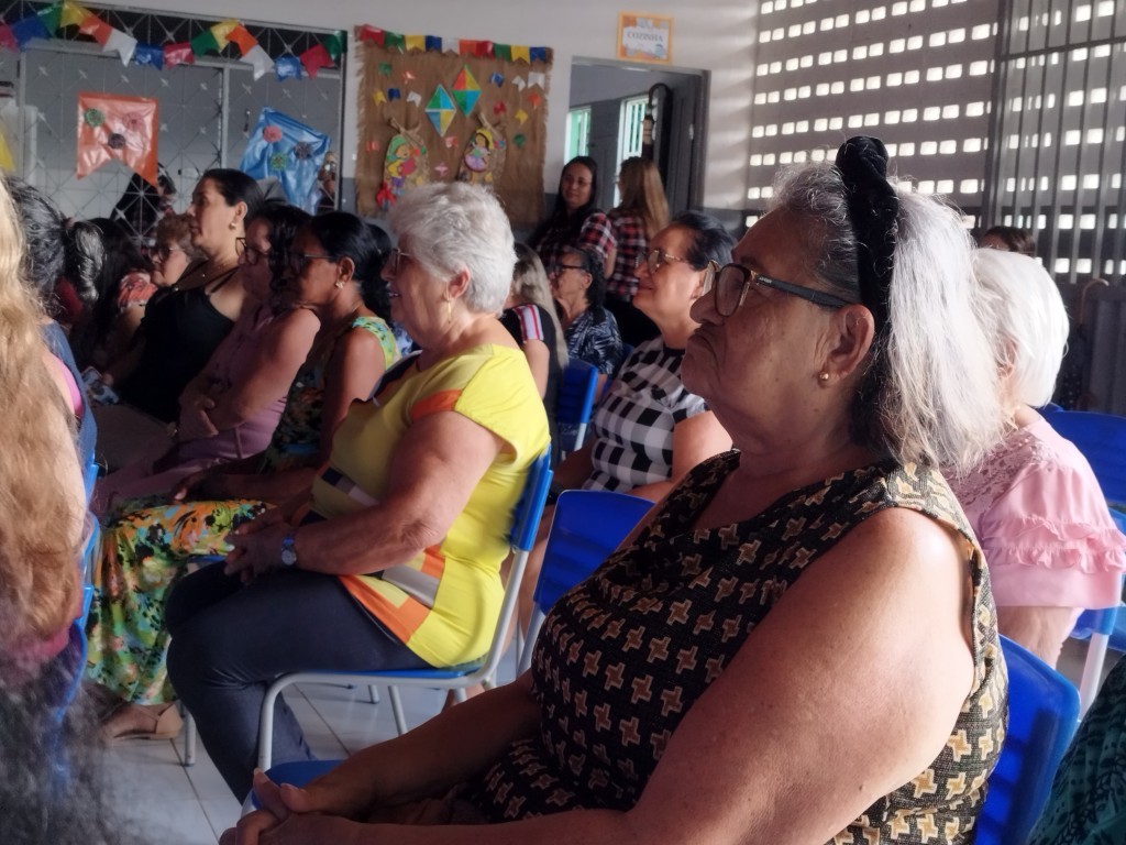 Prefeitura de Nova Floresta promove encontro do Junho Violeta