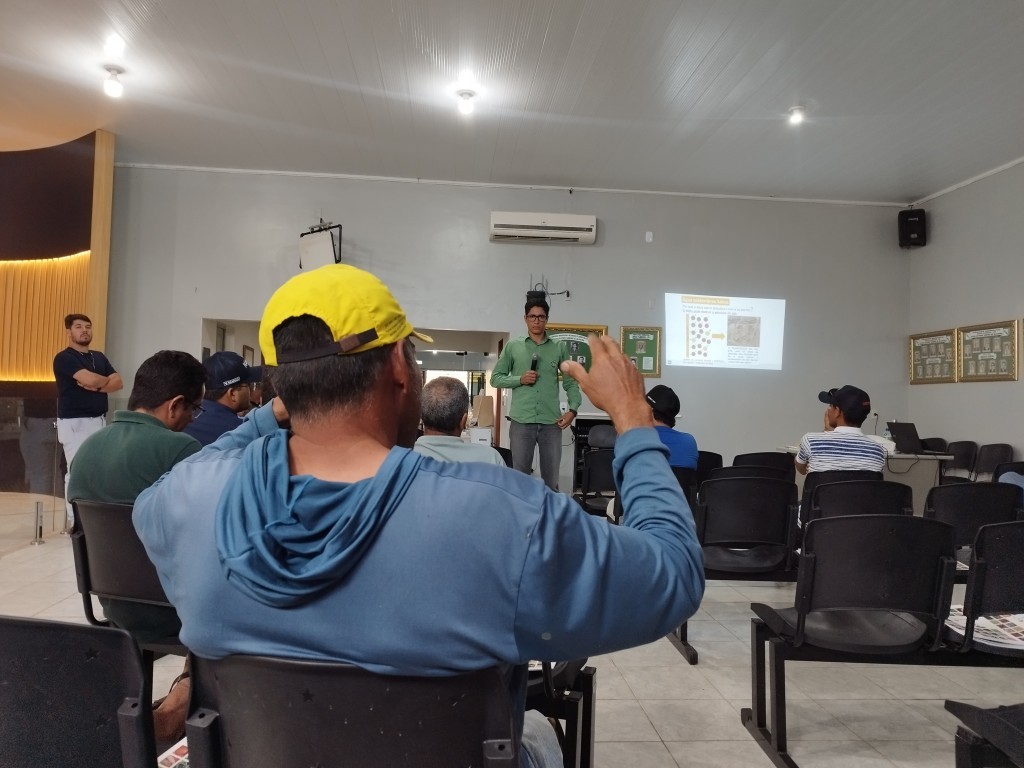 Prefeitura de Nova Floresta promove palestras sobre nutrição de plantas