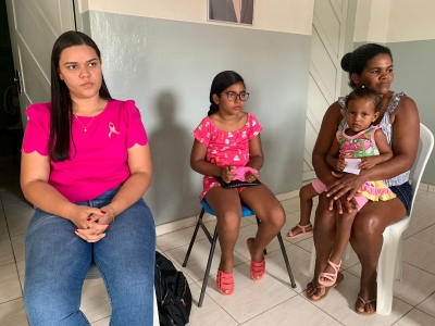 OUTUBRO ROSA: CRAS REALIZA RODA DE CONVERSA COM MULHERES DO PROGRAMA CRIANÇA FELIZ