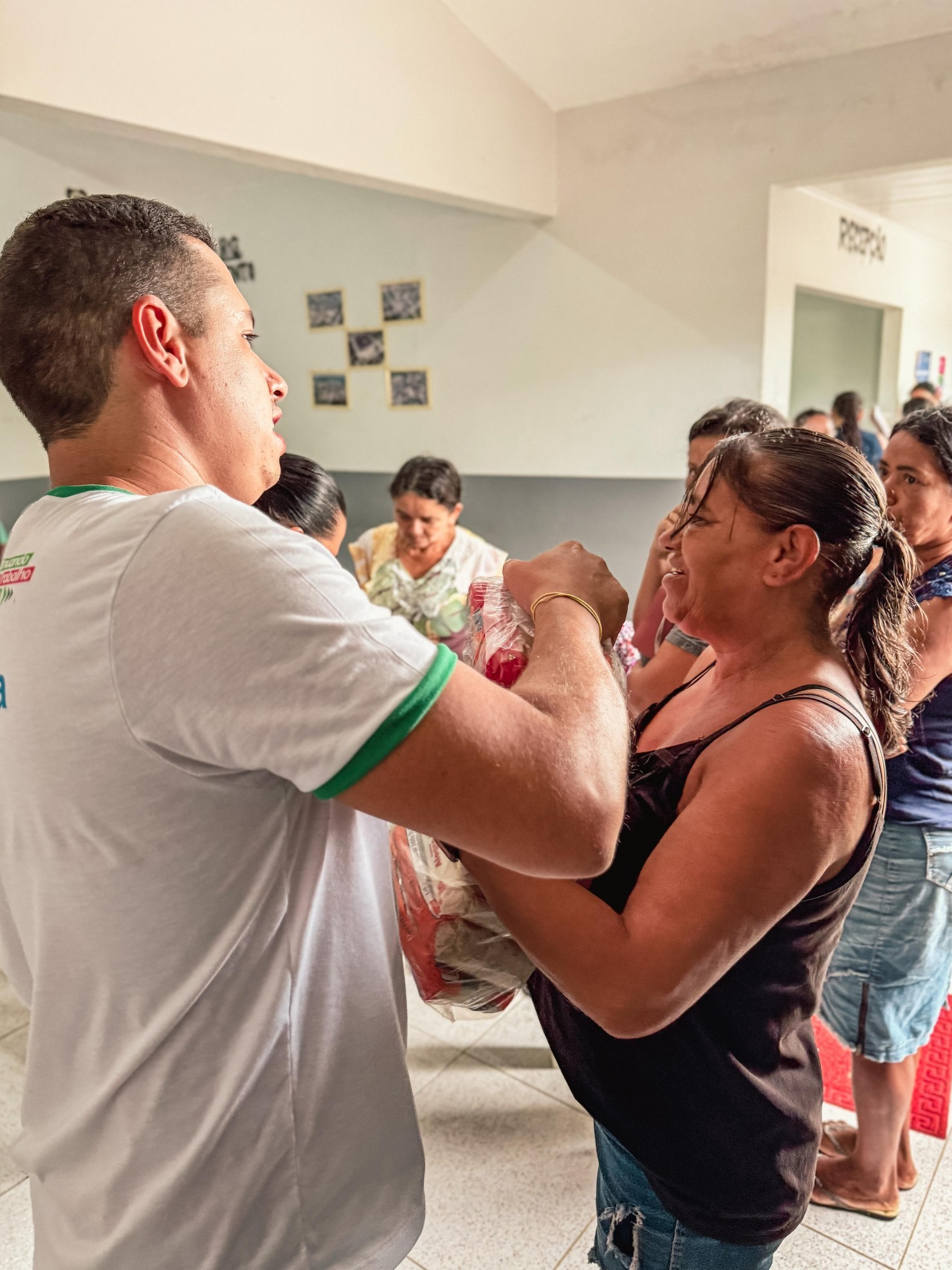 Prefeitura de Nova Floresta realiza entrega de cestas básicas para famílias em vulnerabilidade social