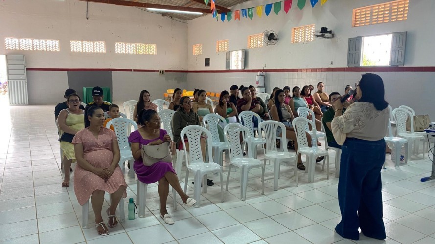 Continuação Semana do Bebê — Palestra com as mães atípicas e entrega de kit enxoval para as gestantes