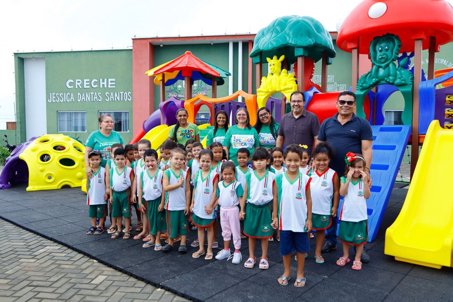 Creche Jéssica Dantas recebe novo playground para atividades lúdicas e recreativas
