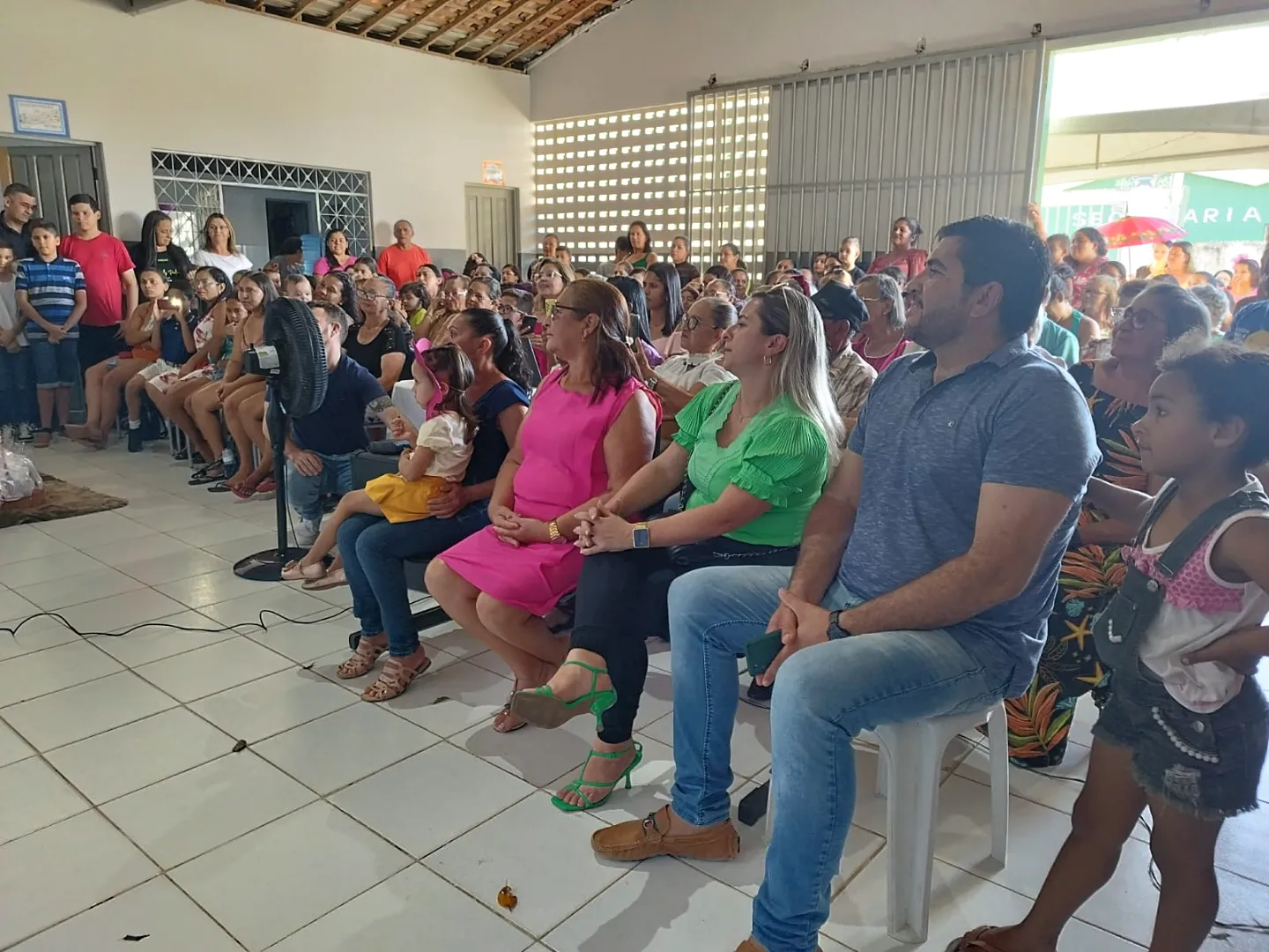Prefeitura de Nova Floresta promove comemoração do Dia das Mães no SCFV
