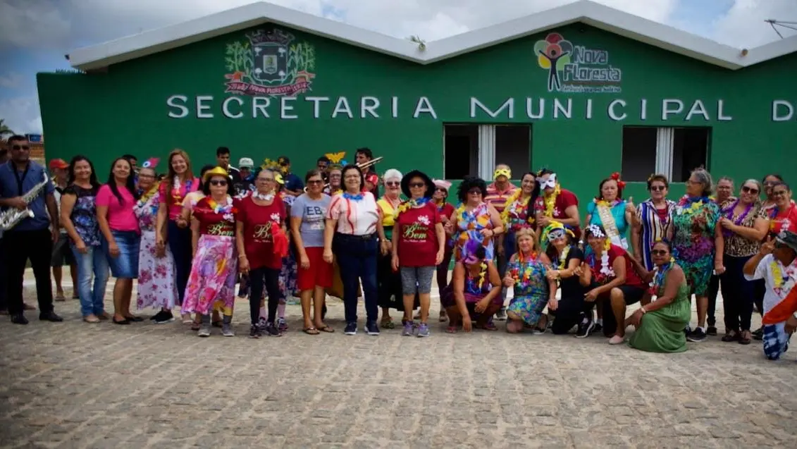 Prefeitura de Nova Floresta promove bloco de Carnaval do Projeto Viver Bem