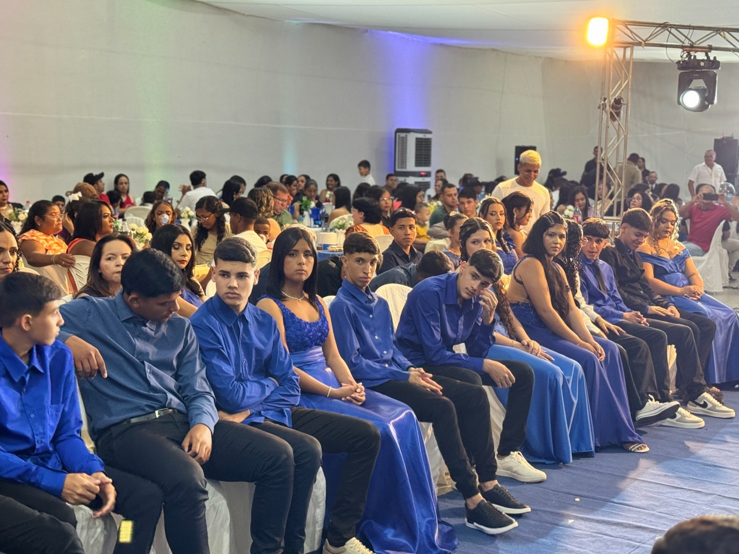 Formatura dos alunos do 9º ano e da EJA marca a noite desta quinta-feira (11)