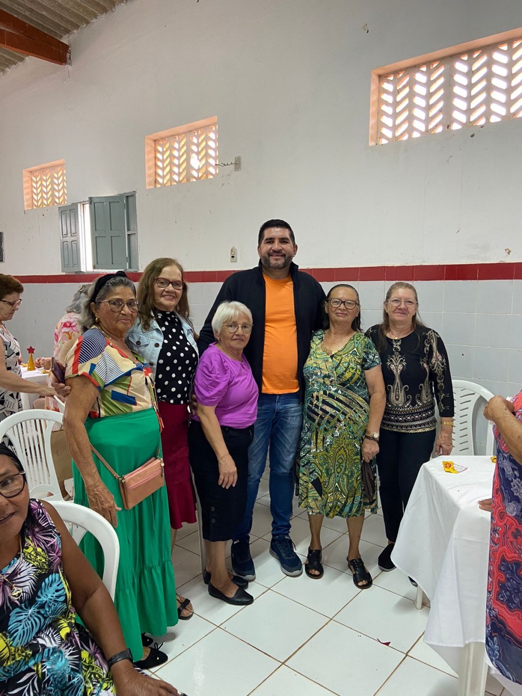 Prefeitura de Nova Floresta realiza Confraternização do Grupo de Idosos