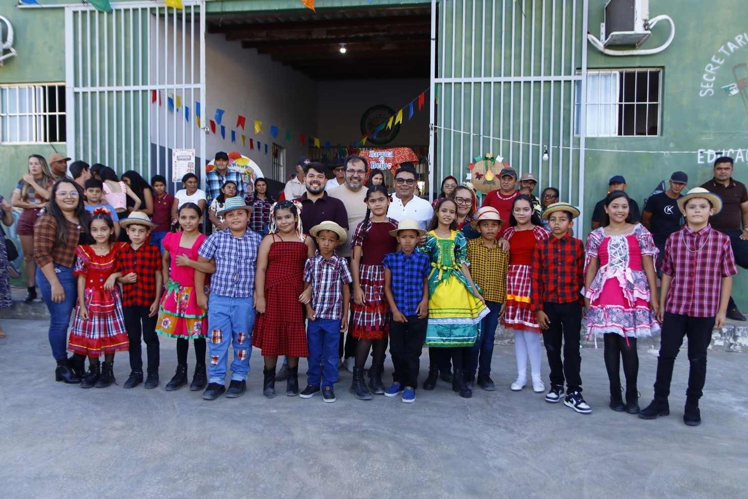 Escola Engenheiro Sebastião Ernesto realiza Arraiá do São João da Educação na zona rural de Nova Floresta