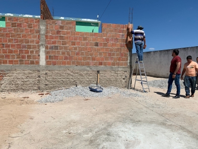 REFORMA E AMPLIAÇÃO EM ESCOLA NA ZONA RURAL SEGUE EM RITMO ACELERADO