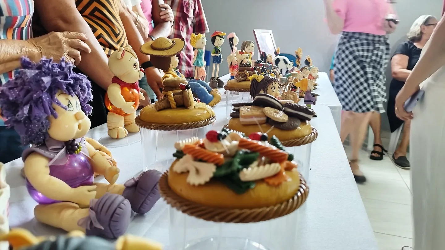 Prefeitura de Nova Floresta realiza abertura de oficina de artesanato em biscuit para idosos do SCFV