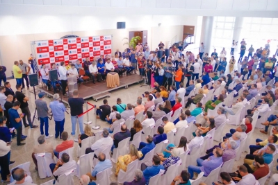 Nova Floresta recebe mais um ônibus escolar