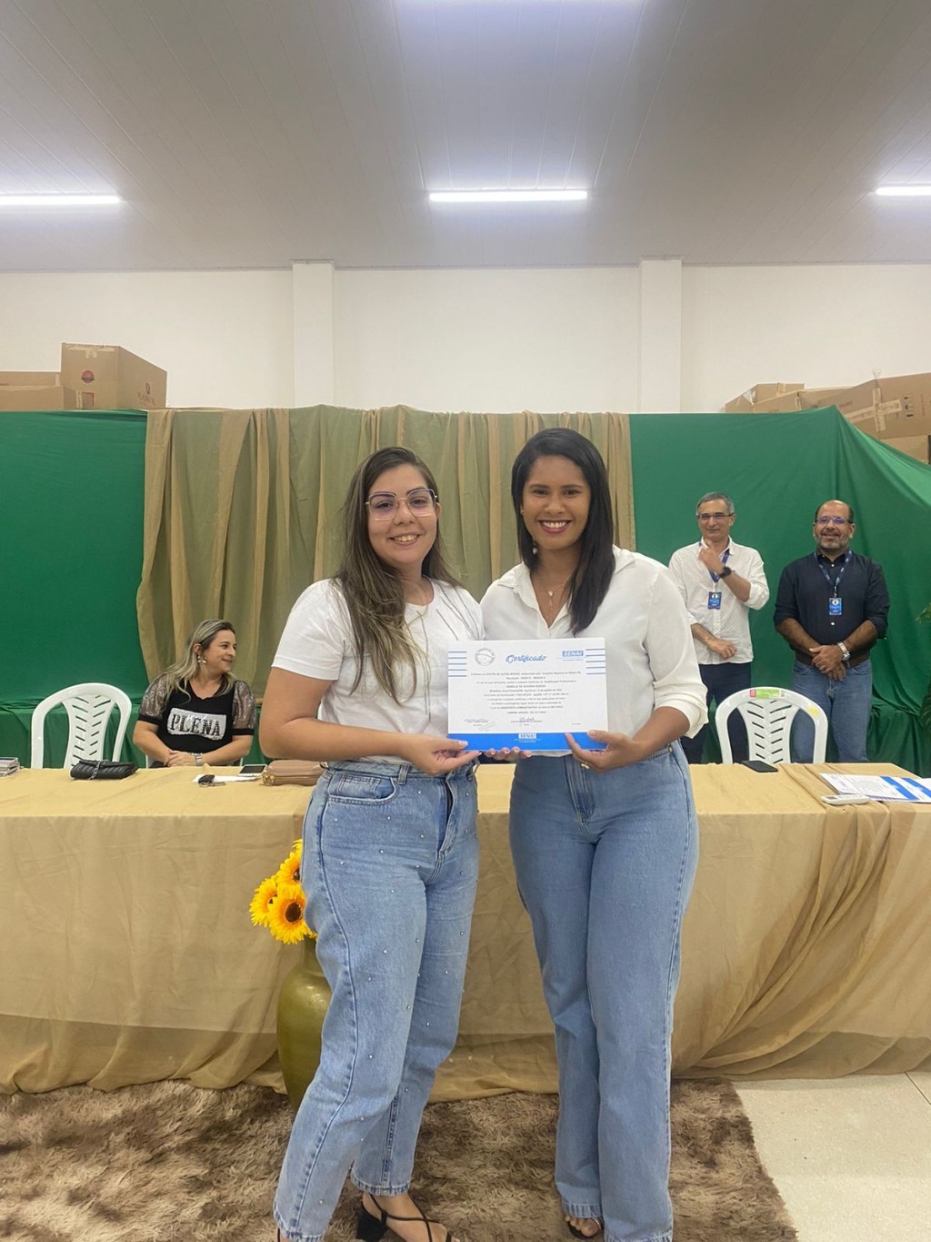 Prefeitura de Nova Floresta realiza entrega de Certificados de Conclusão de Curso Profissionalizante de Assistente Administrativo pelo SENAI