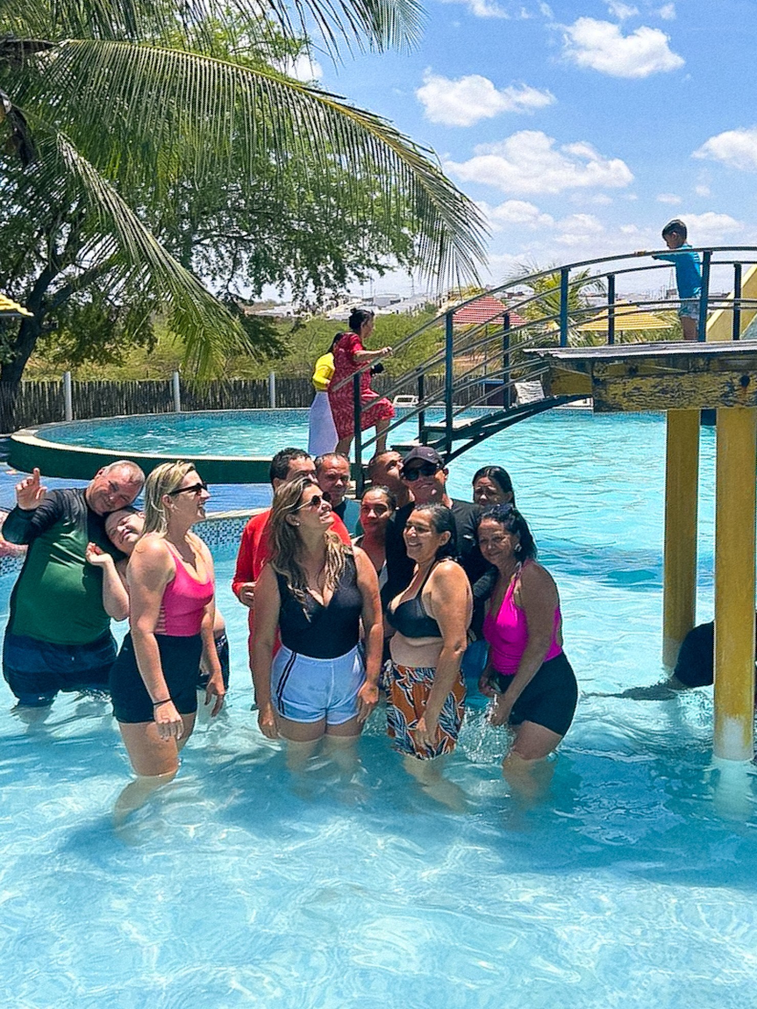 Pacientes de Nova Floresta atendidos pelo CAPS de Cuité participam de dia de lazer em Santa Cruz