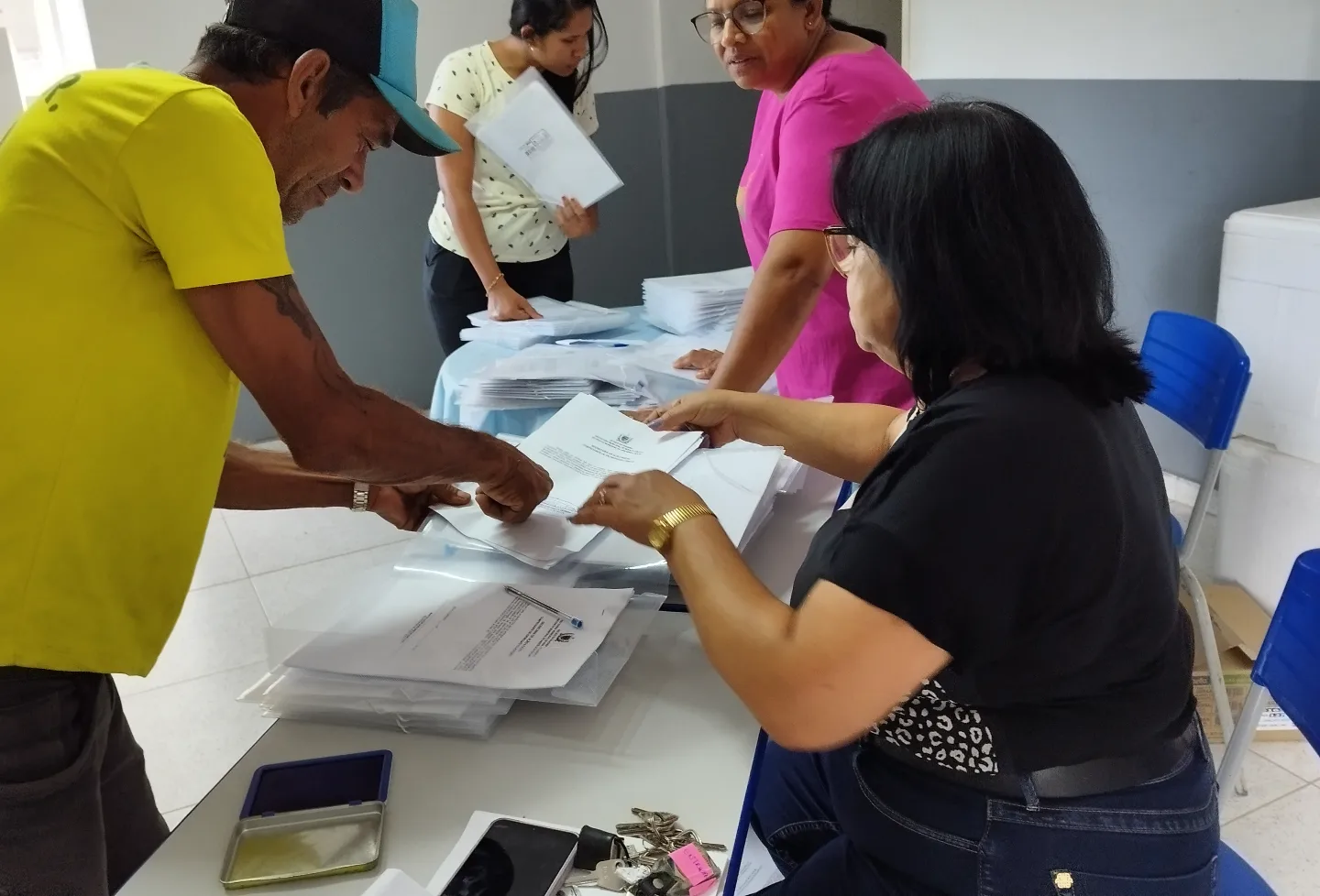 Prefeitura de Nova Floresta realiza entrega de cestas básicas na Secretaria de Assistência Social
