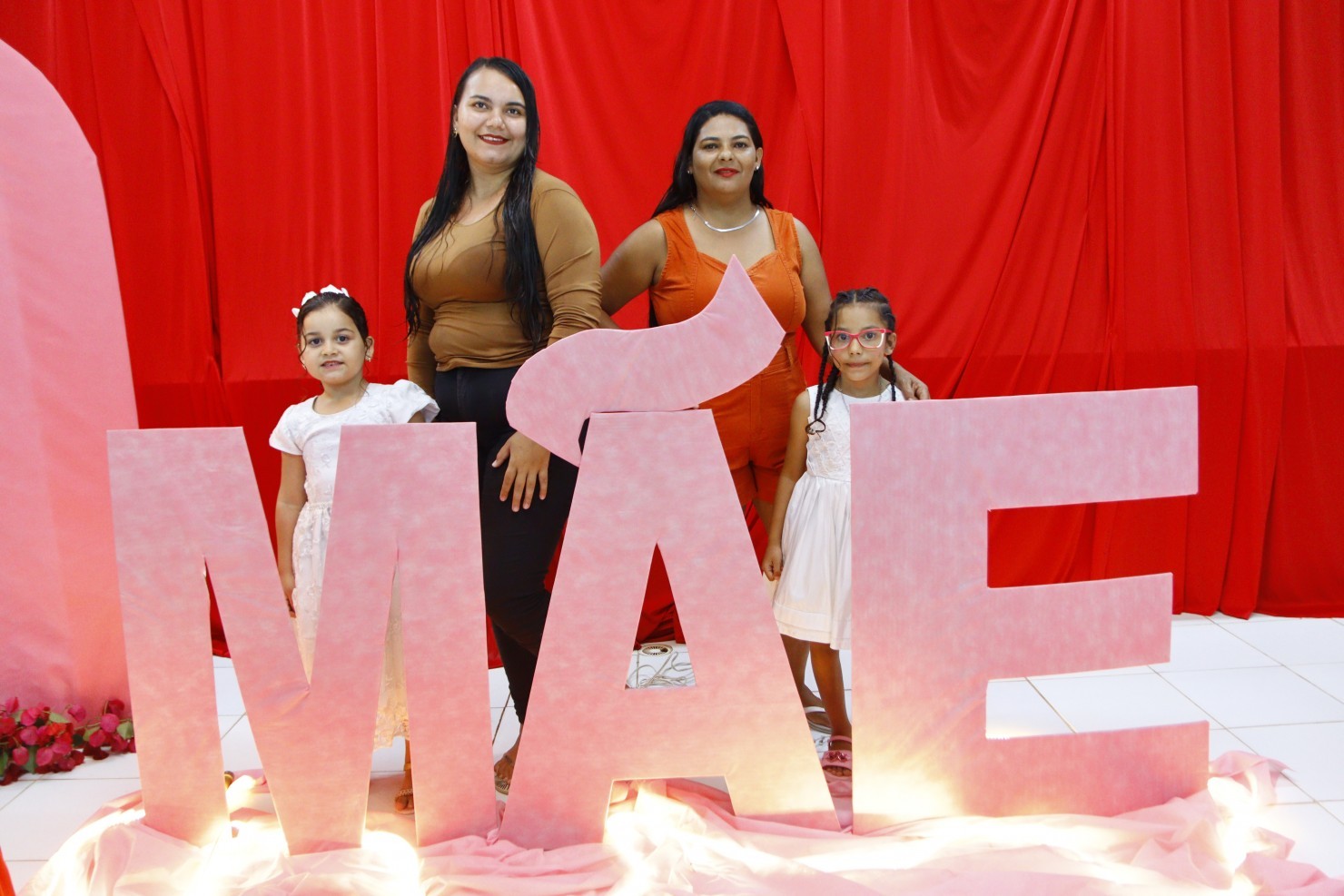 Assistência Social de Nova Floresta realiza comemoração alusiva ao Dia das Mães com programação especial no CRAS