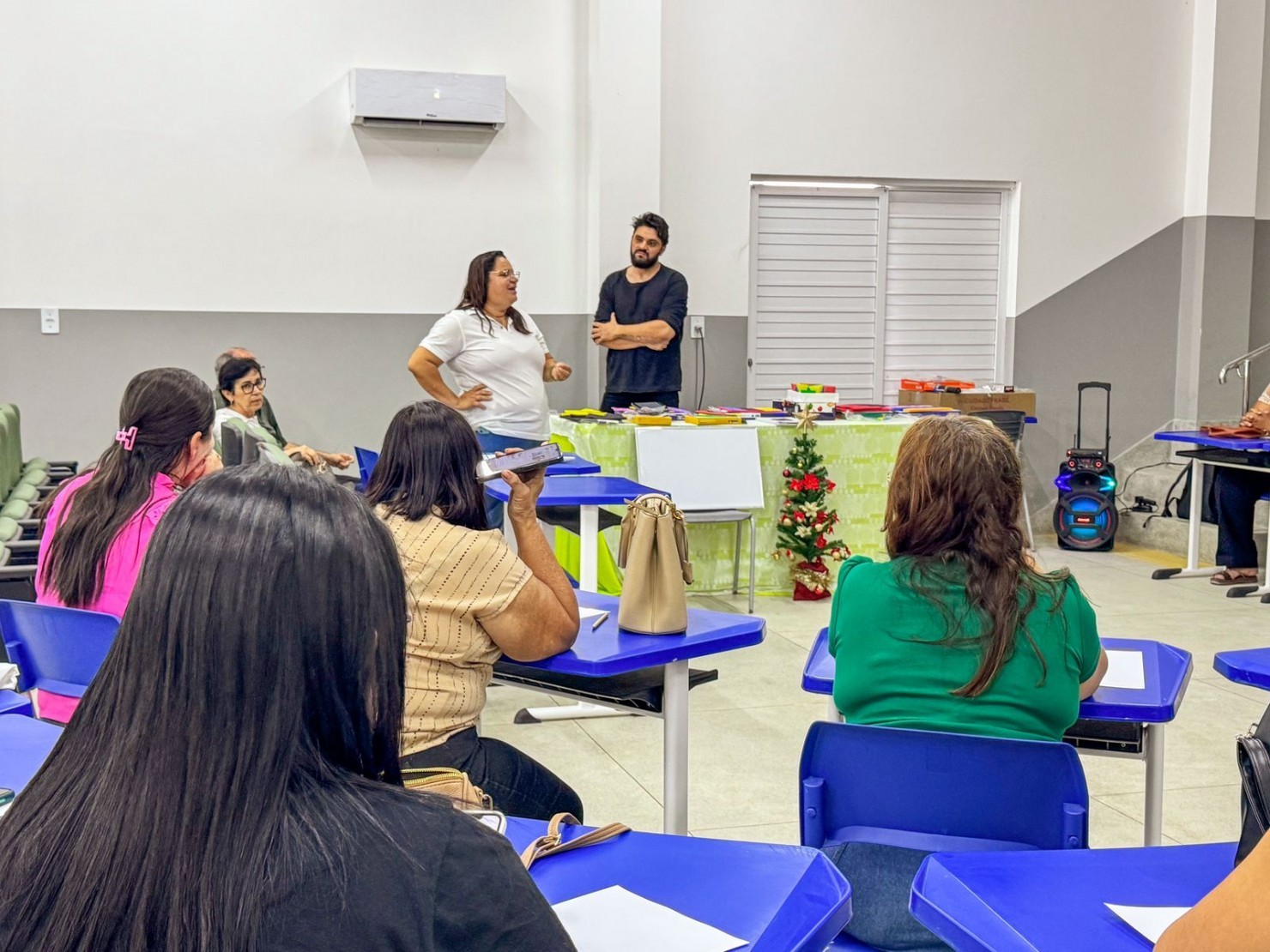 Professores e Gestores Participam de Formação Sobre Práticas e Aplicações dos Laboratórios de Matemática