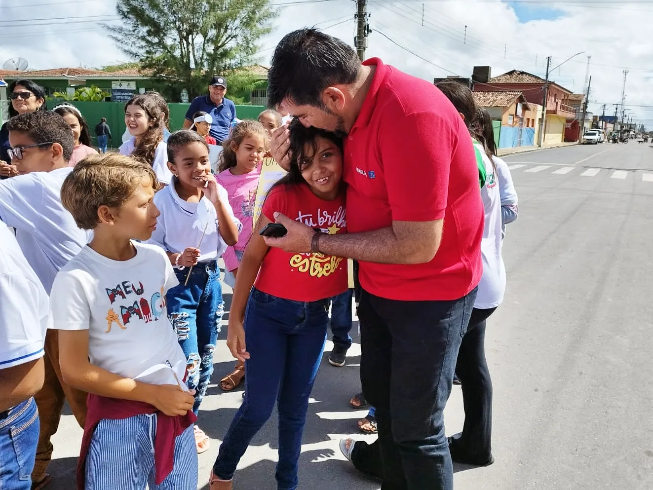 Secretaria de Educação promove caminhada pela Cultura de Paz
