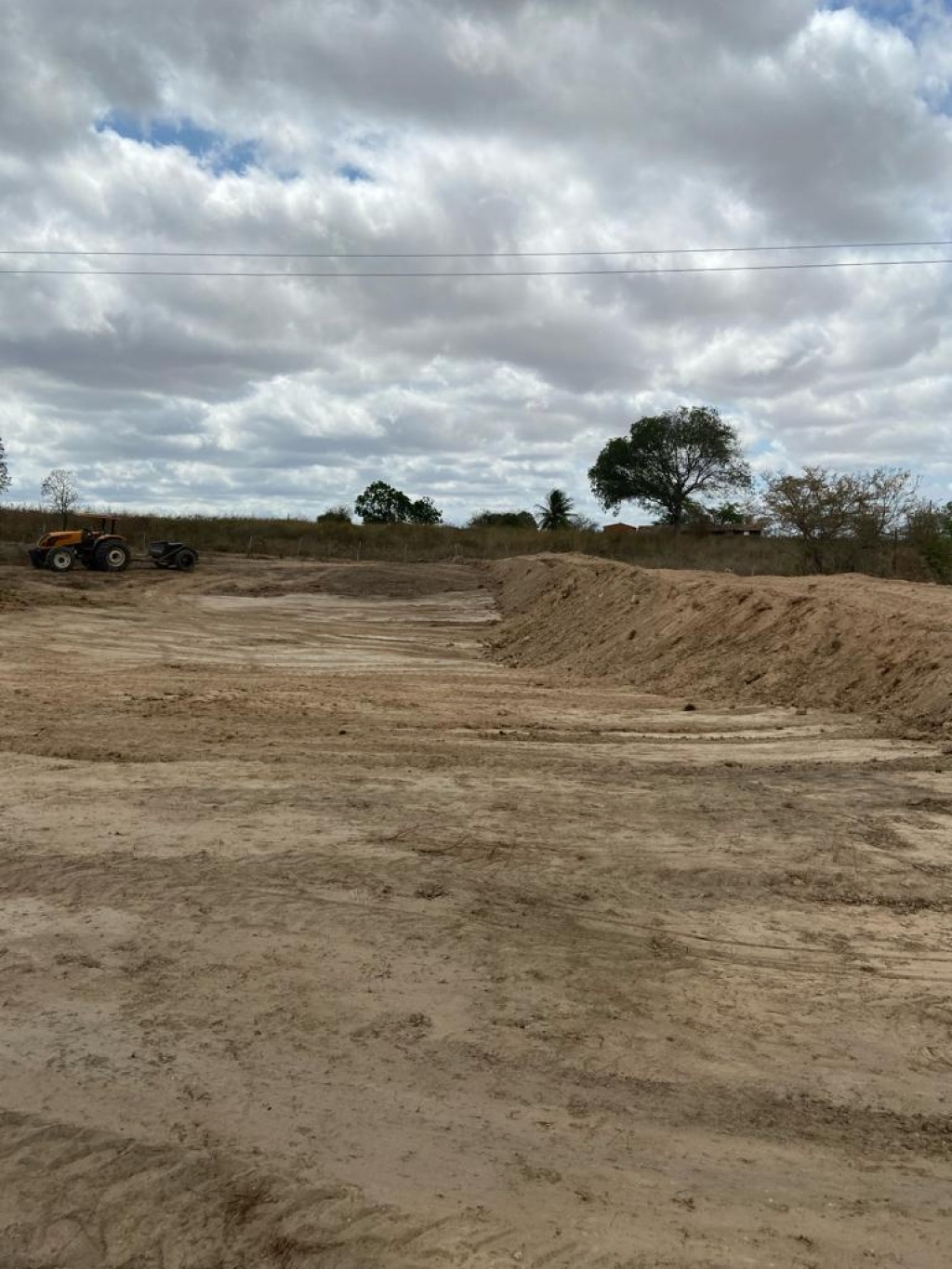 Prefeito Jarson acompanha limpeza de Reservatório na Caatinga